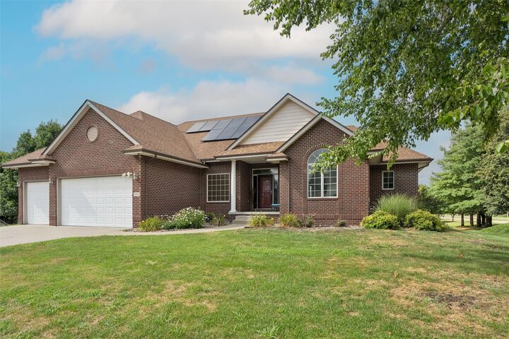 Property Photo:  14201 Briarwood Lane  IA 50323 