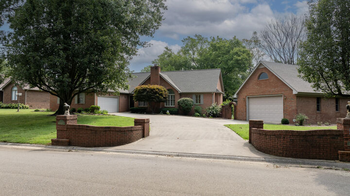 Property Photo: 1307 Fleetwood Drive KY 42071