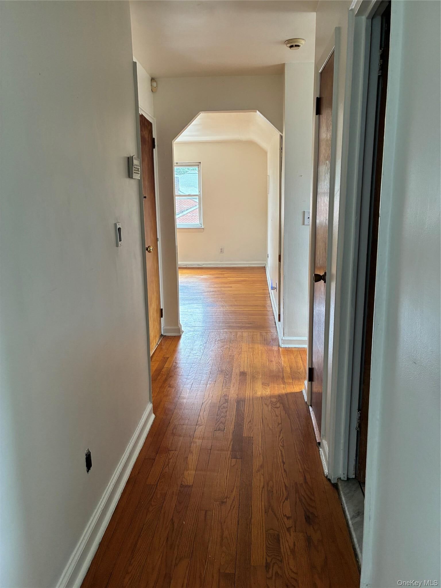 Property Photo:  105 Wakefield Avenue 3  NY 10704 