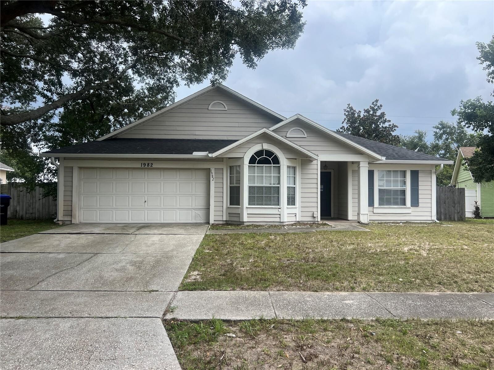 Property Photo: 1982 Greystone Trail FL 32818