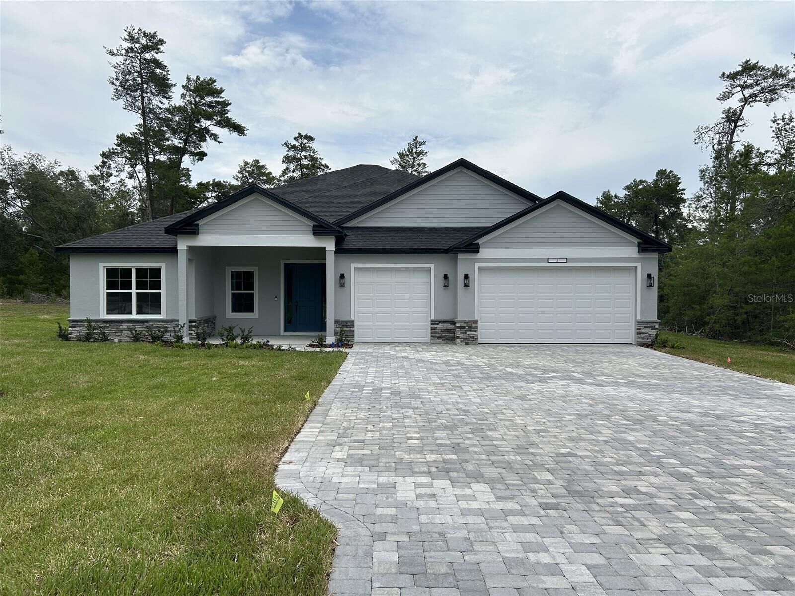 Property Photo: 21 Grevillea Court FL 34446