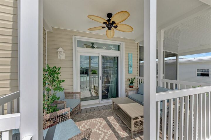 Property Photo: 804 Turf FL 34285
