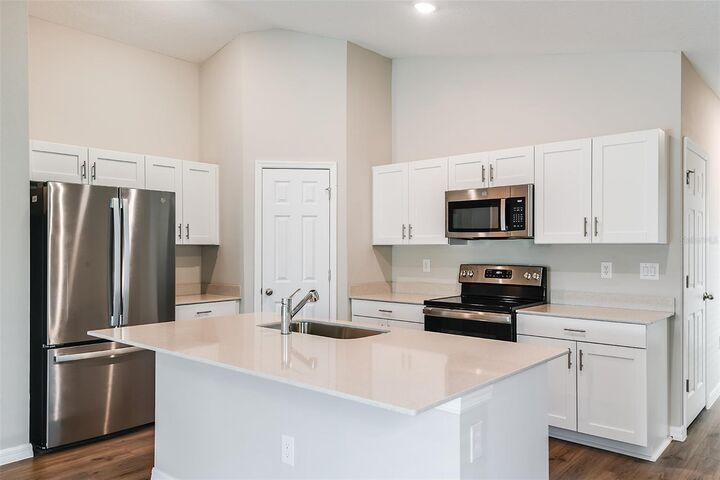 Property Photo: 1751 Vanilla Street FL 33844
