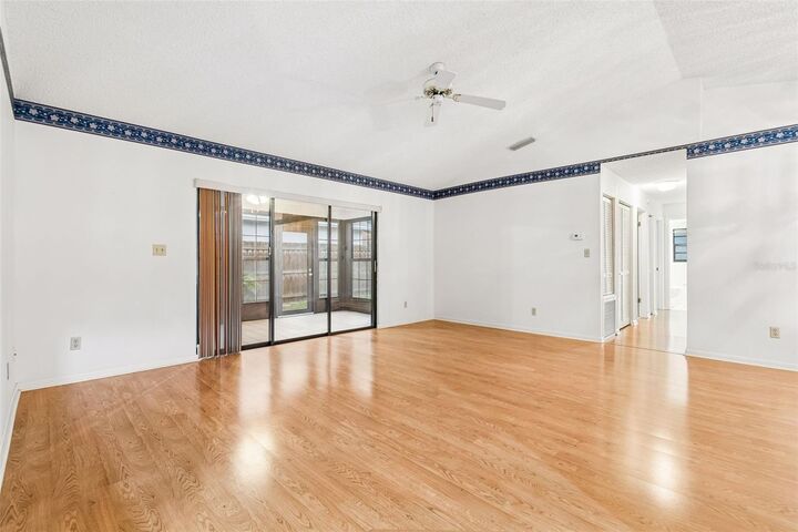 Property Photo: 11301 Maybrook Avenue FL 33569