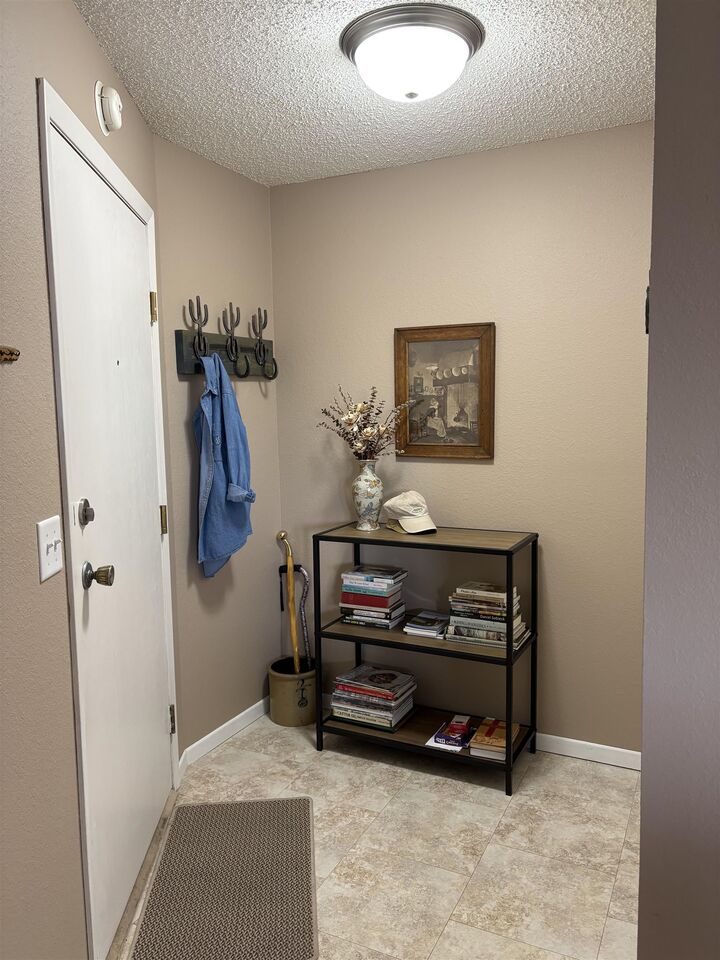 Property Photo:  924A 28th Ave SW Unit 302  ND 58701 