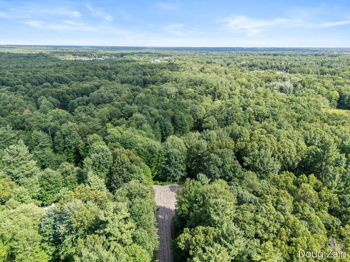 Property Photo:  11890 Sandy Oak Court NE  MI 49319 