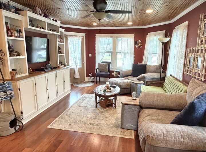 Property Photo:  1610 Poplar Street  IL 61350 