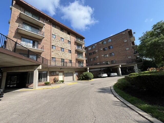 Property Photo:  2317 N Neva Avenue 304A  IL 60707 