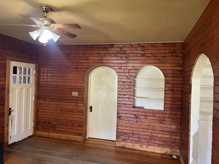 Property Photo:  212 Tinley Avenue  IL 61322 