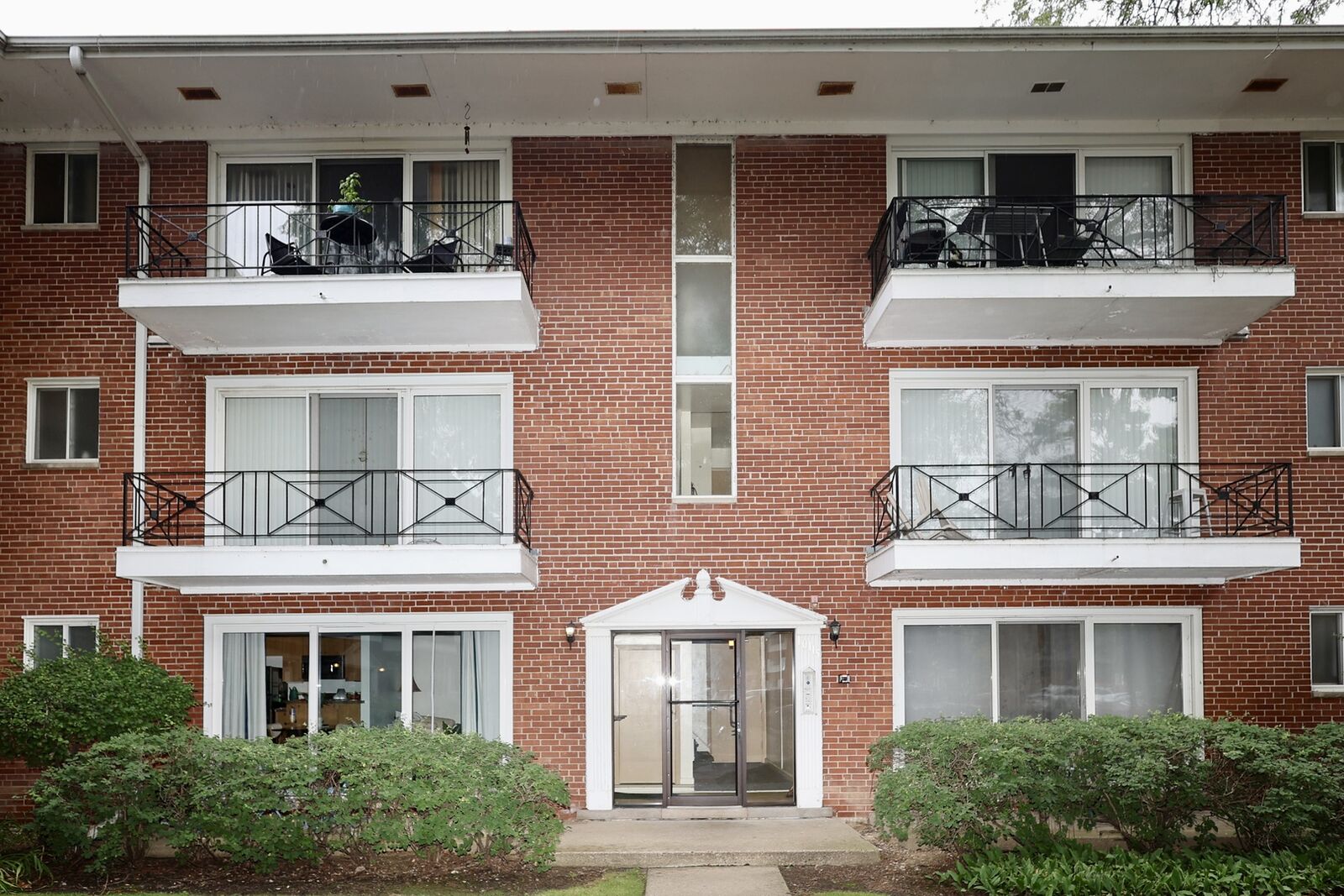 Property Photo: 10115 Old Orchard Court 303 IL 60076