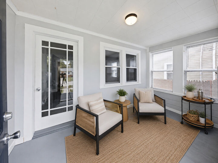 Property Photo: 422 S 10th Street IL 60115