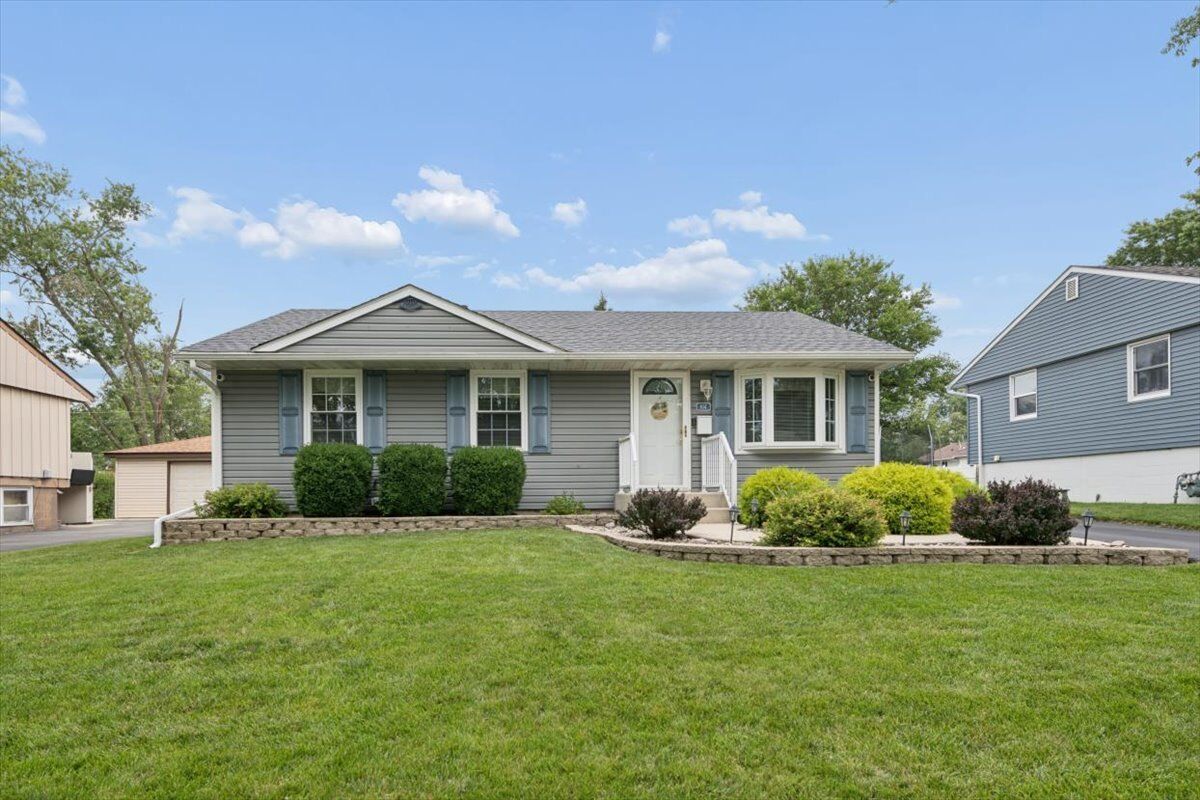 Property Photo:  104 Sunset Strip  IL 60435 