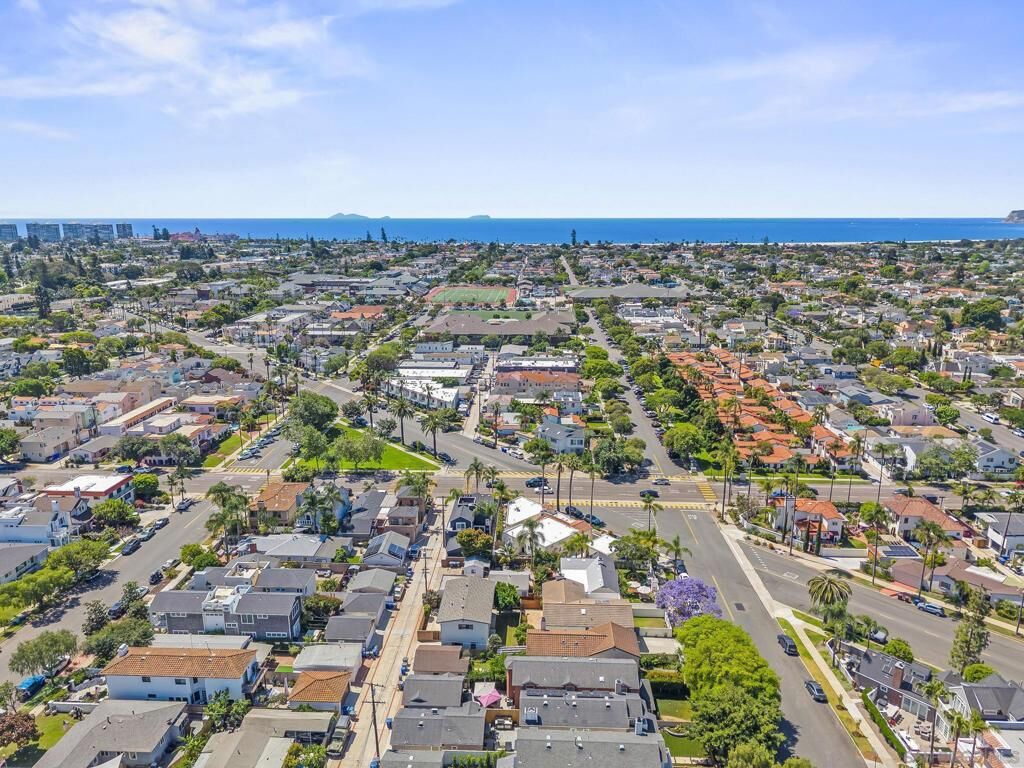 Property Photo: 349 51 G CA 92118