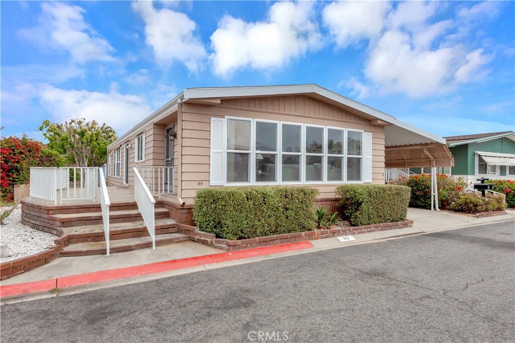 Property Photo: 18601 Newland Street 89 CA 92646