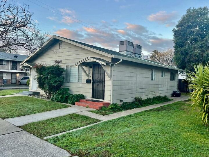 Property Photo:  670 Chestnut Street  CA 95991 