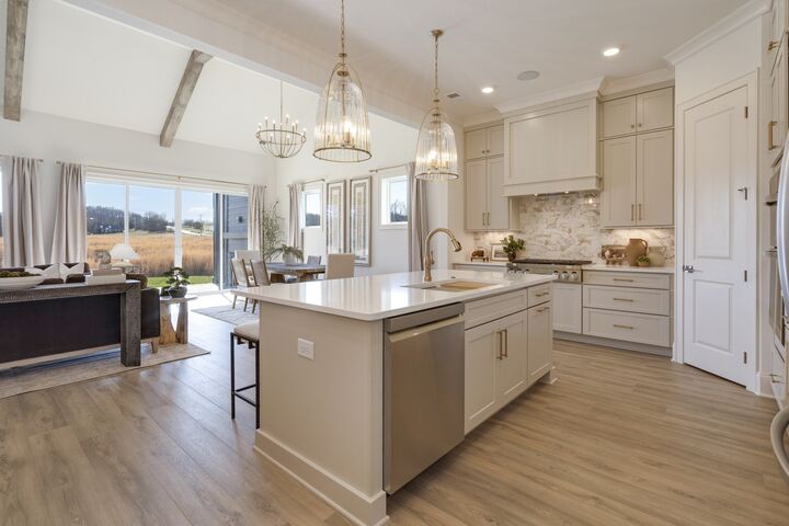 Property Photo:  2070 Riley Park Dr  TN 37064 