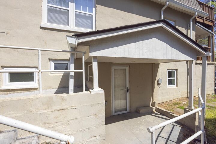 Property Photo: 611 S 14th St C TN 37206