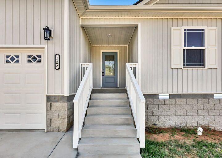 Property Photo:  1162 Tybee Dr  TN 37042 