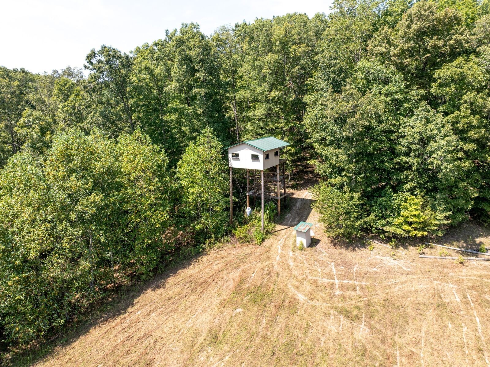 Property Photo:  7422 Indian Creek Rd  TN 37101 