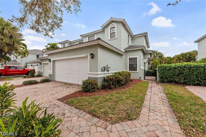 Property Photo:  14764 Pinnacle Place 65  FL 34119 