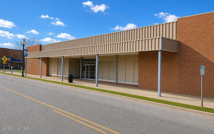 Property Photo:  401 E Main Street  NC 27855 