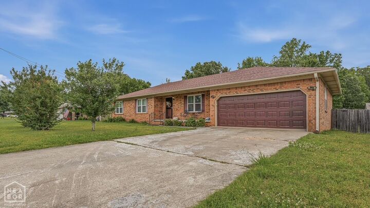 Property Photo:  1303 Daniel Drive  AR 72450 