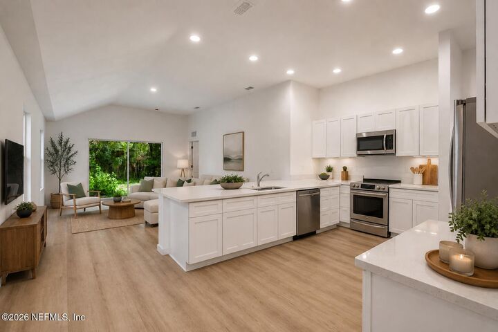 Property Photo: 5737 Vernon Road FL 32209