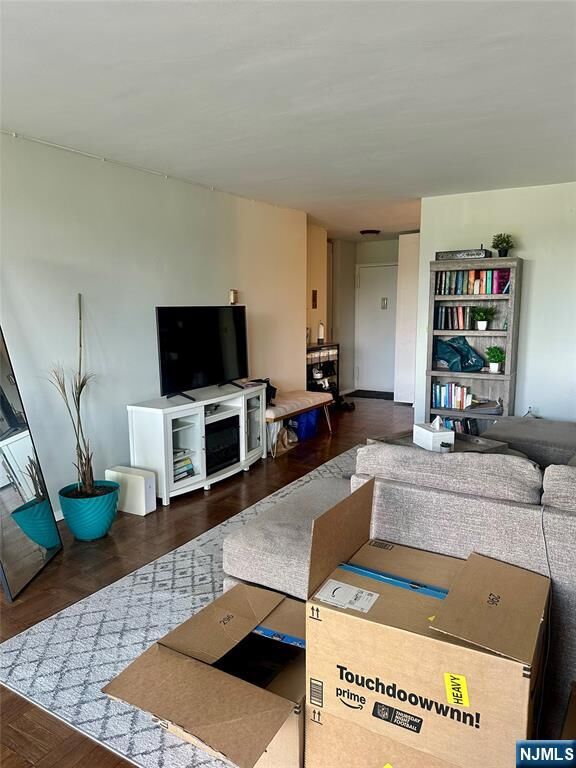 Property Photo: 2100 Linwood 3F NJ 07024