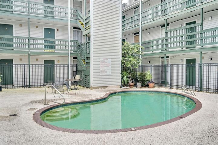 Property Photo:  4101 Hessmer Avenue 109  LA 70002 