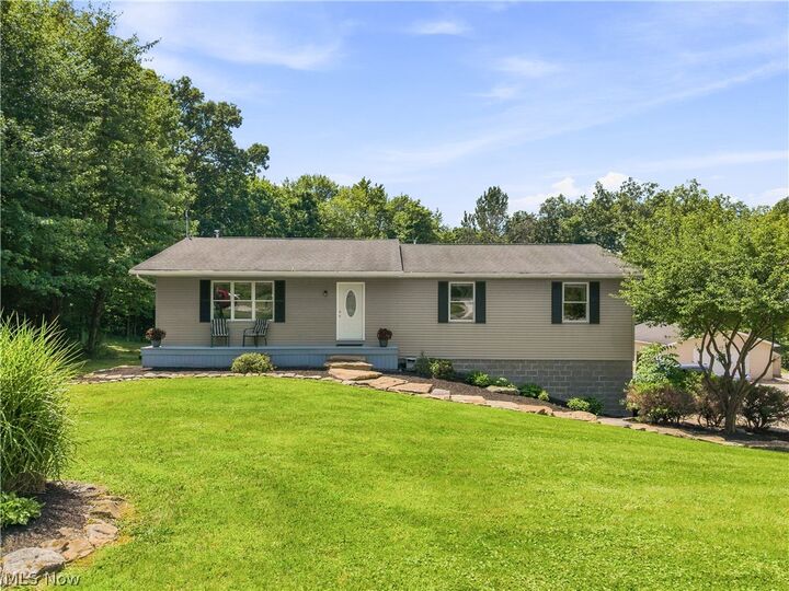 Property Photo:  4190 Waynesburg Road NW  OH 44615 