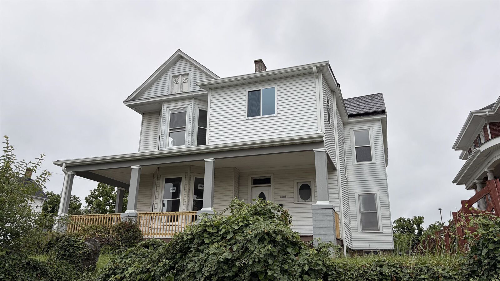 Property Photo:  1201 Grove Avenue  VA 24141 