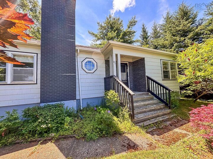 Property Photo:  45 Hillcrest Street  NS B4V 1T1 