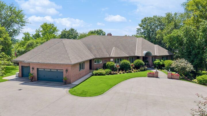 Property Photo:  300 Salem Church Road  MN 55118 