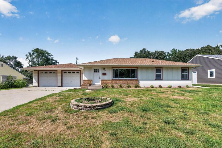 Property Photo: 2124 Dixon Drive MN 55431