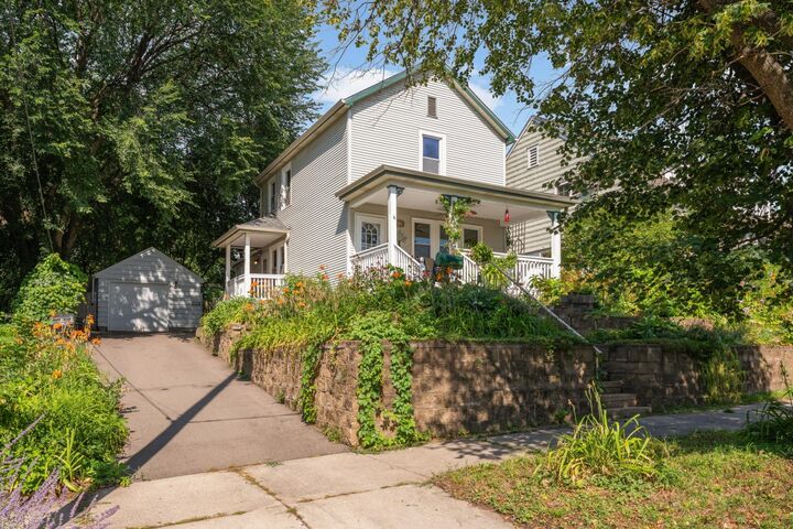 Property Photo:  469 Hall Avenue  MN 55107 