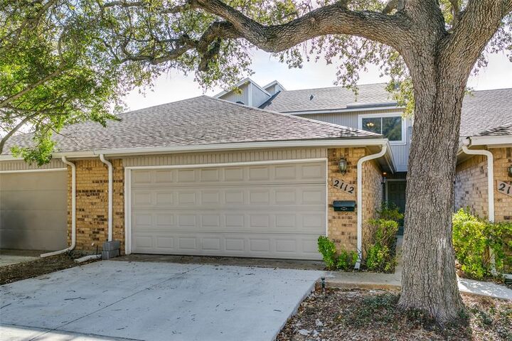 Property Photo: 2112 Mistymeadow Court TX 75006