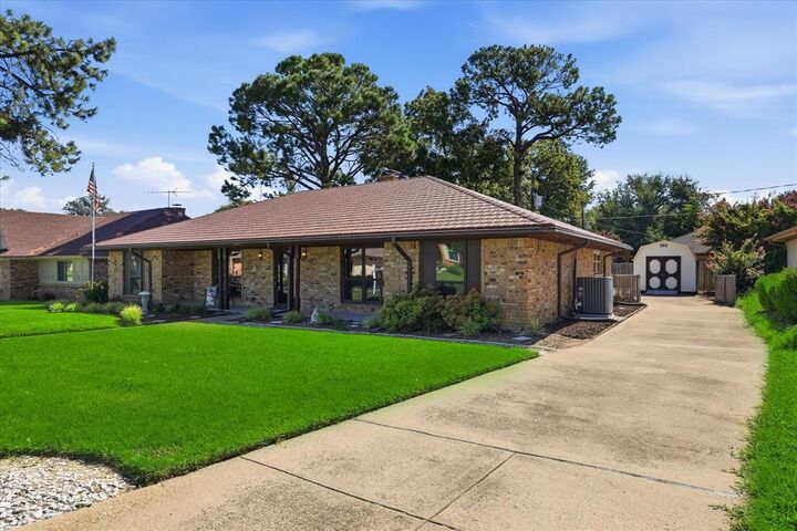 Property Photo:  2509 Radcliffe Drive  TX 76012 