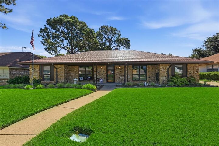 Property Photo: 2509 Radcliffe Drive TX 76012