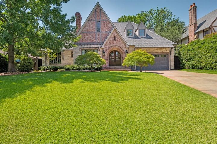 Property Photo:  5638 Greenbrier Drive  TX 75209 