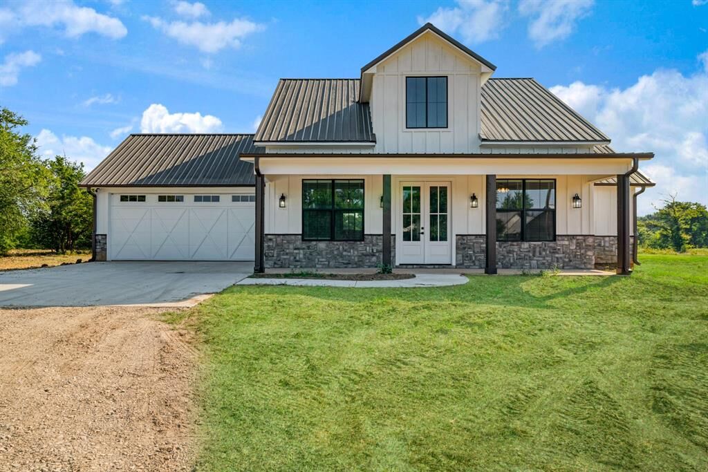 Property Photo:  520 Pr 14901  TX 75460 
