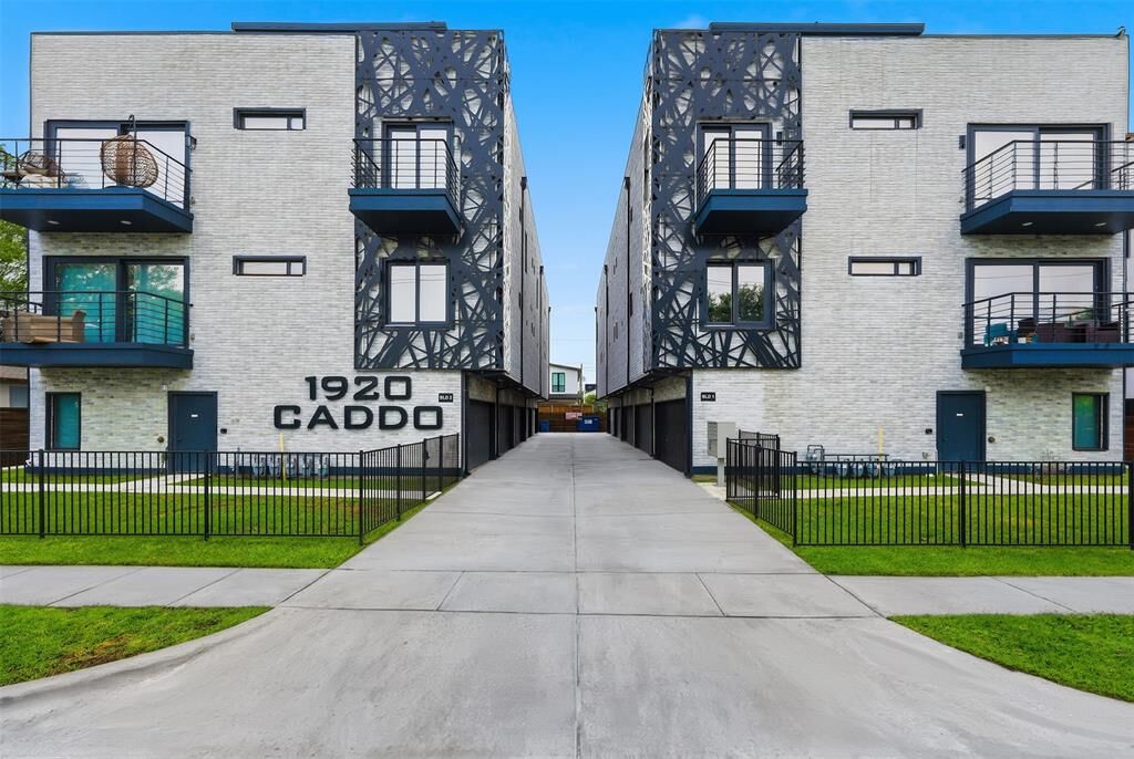 Property Photo:  1920 Caddo Street 204  TX 75204 