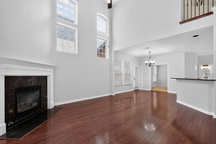 Property Photo: 4348 Kestrel Way TX 75010