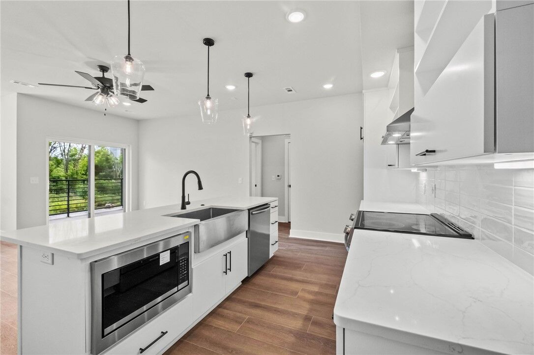 Property Photo:  3319 SE Mp Parkway 207  AR 72712 