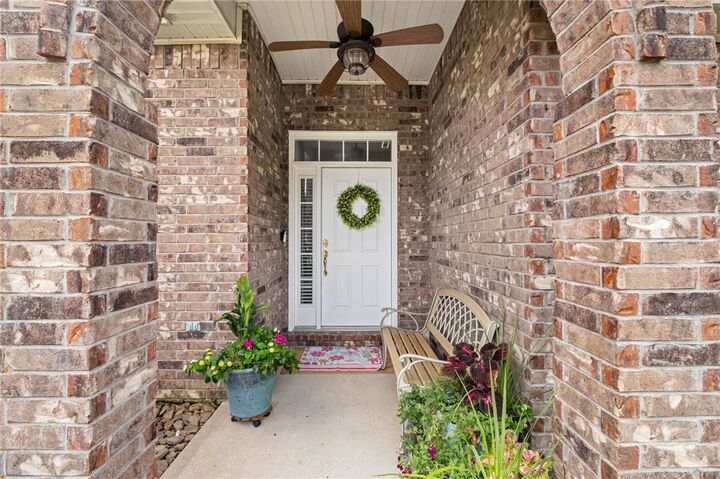 Property Photo:  4377 Ravenwood Lane  AR 72762 