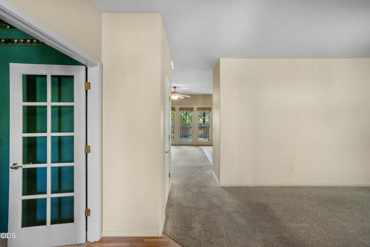 Property Photo:  1083 SE Shadowood Drive  OR 97702 