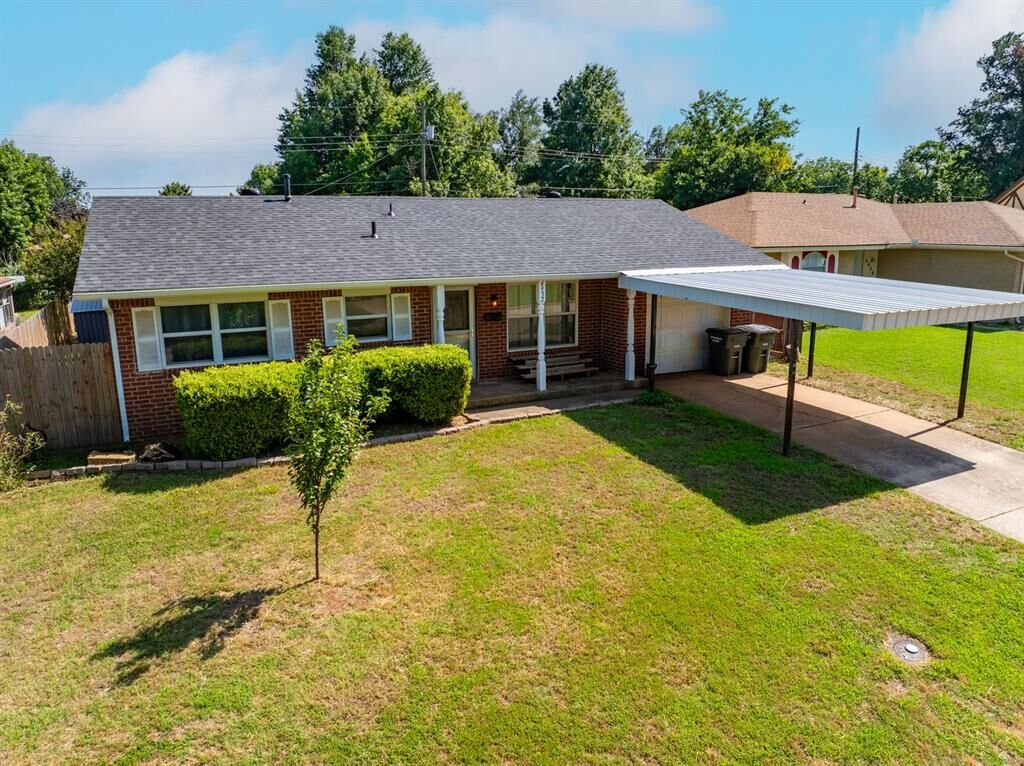 Property Photo: 4932 Michael Place OK 73115