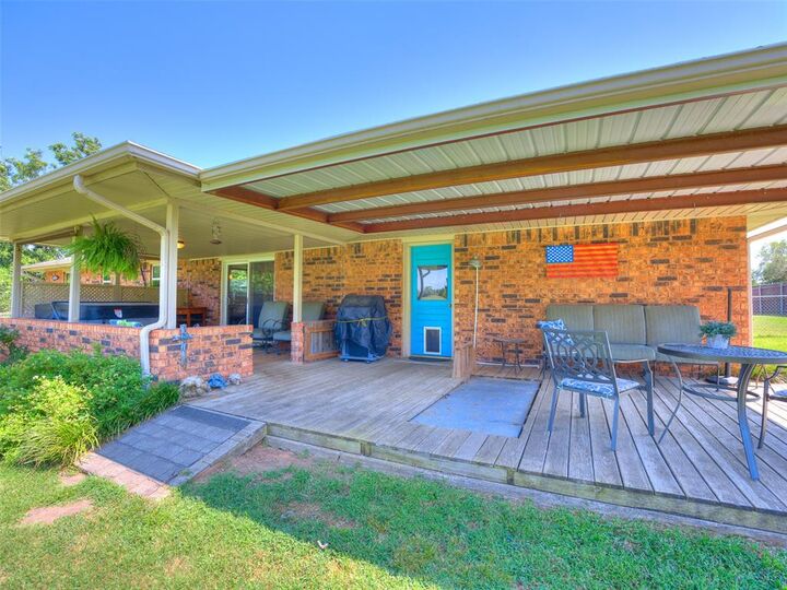 Property Photo: 19865 NE 10th Street OK 73045