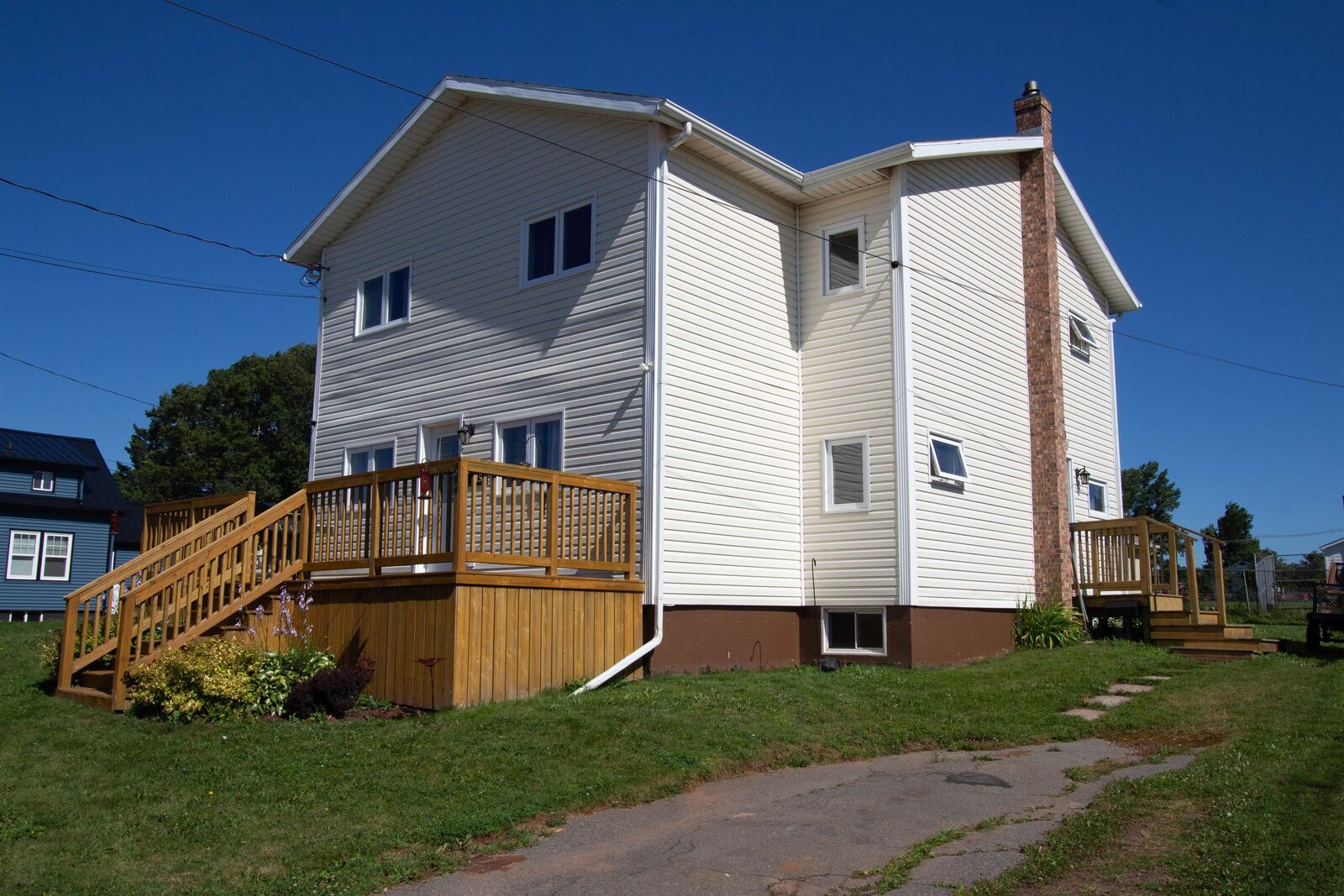 Property Photo: 415 North Market Street PE C1N 1L9