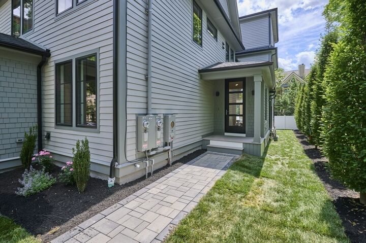 Property Photo:  123 Fuller B  MA 02446 