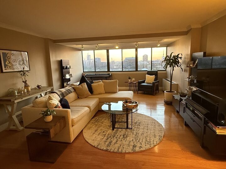 Property Photo: 6 Whittier Place 12C MA 02114